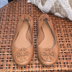 Tory Burch Tan Reva Flat